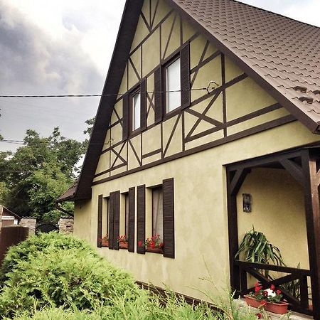 Apartament On Levanevskogo 2 Lägenhet Kamjanets-Podilskyj Exteriör bild